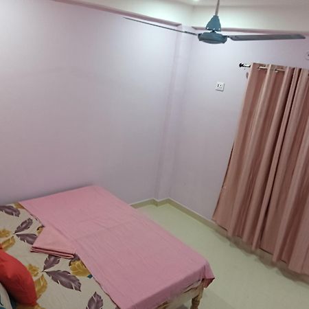 Kedar Guest House Ayodhya Exteriör bild