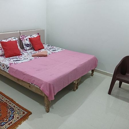 Kedar Guest House Ayodhya Exteriör bild