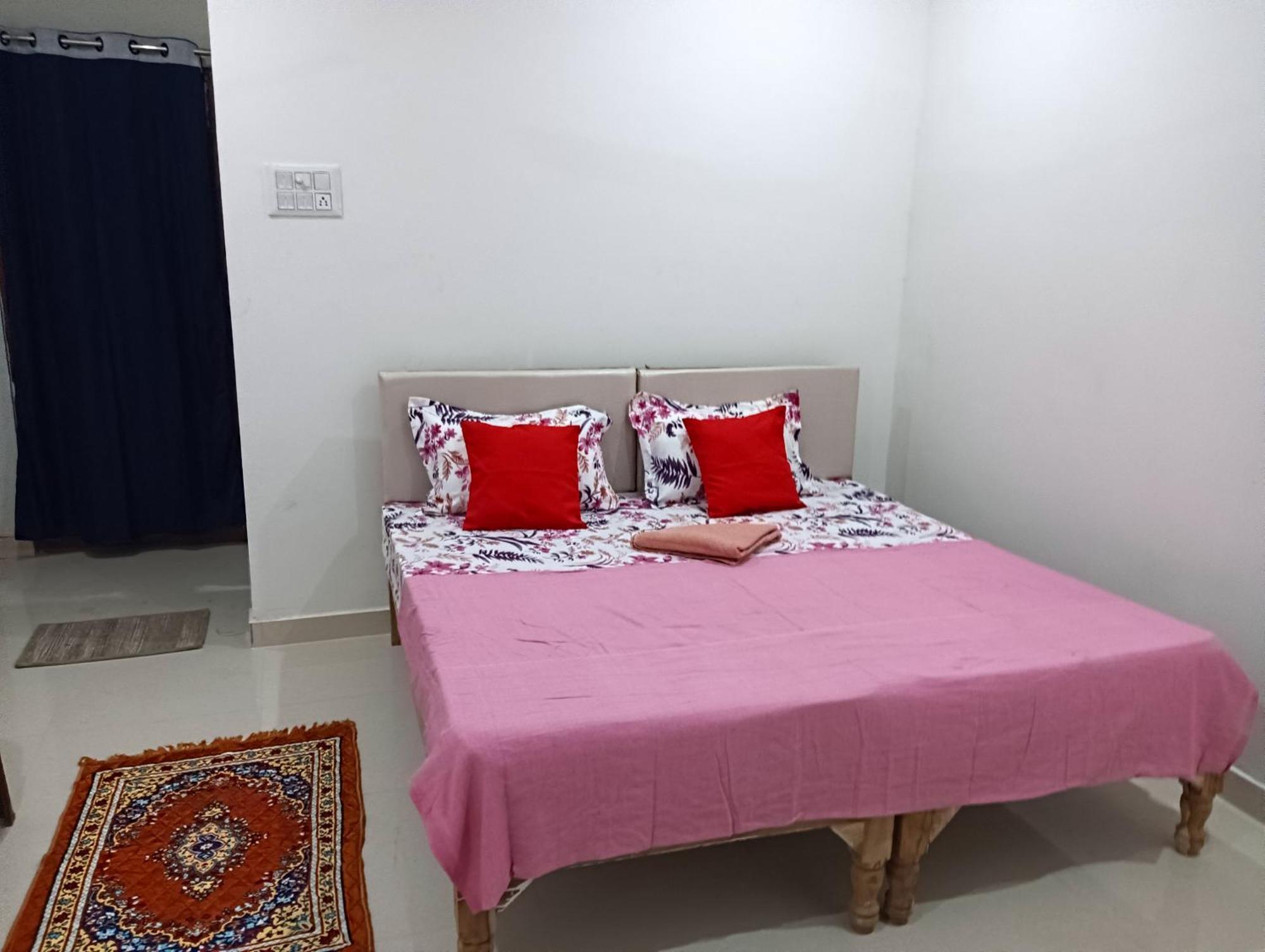 Kedar Guest House Ayodhya Exteriör bild