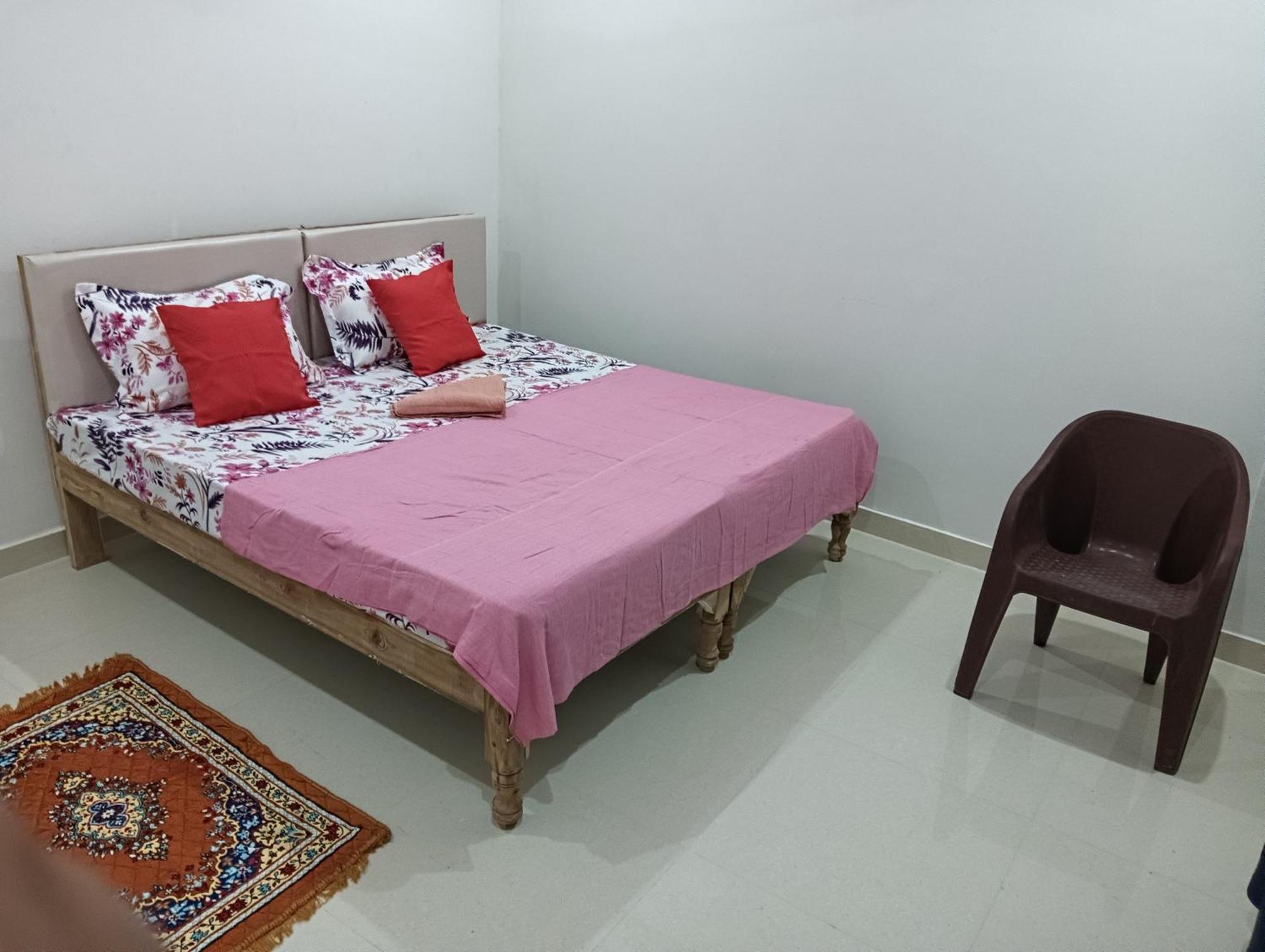 Kedar Guest House Ayodhya Exteriör bild